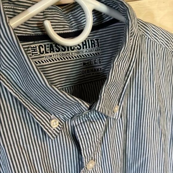 Old navy striped button down shirt - Picture 3 of 5